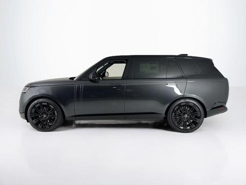 2025 Land Rover Range Rover P530 SE 7 Seat