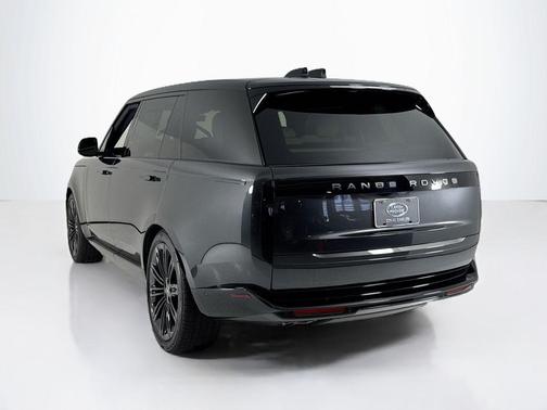 2025 Land Rover Range Rover P530 SE 7 Seat