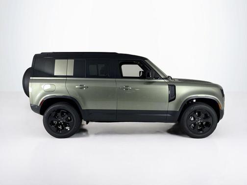 2025 Land Rover Defender P300