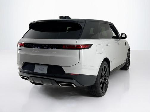 2025 Land Rover Range Rover Sport P360 SE