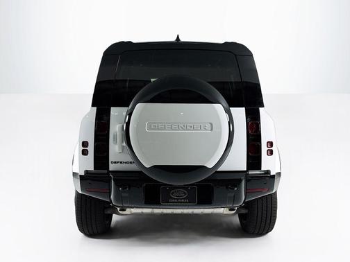 2025 Land Rover Defender P400 X-Dynamic SE