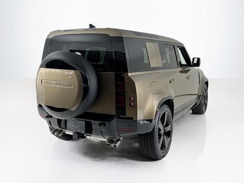 2025 Land Rover Defender P500 X-Dynamic SE