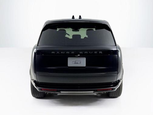 2026 Land Rover Range Rover SE