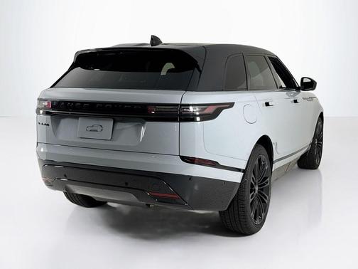 2026 Land Rover Range Rover Velar P250 Dynamic SE