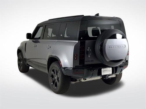 2024 Land Rover Defender P400 X-Dynamic SE