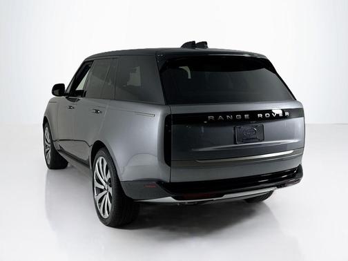 2025 Land Rover Range Rover P530 SE