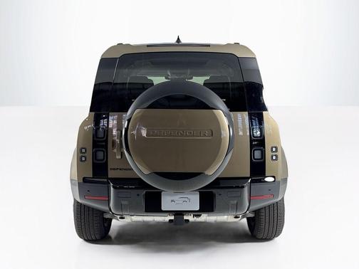 2026 Land Rover Defender 110 S
