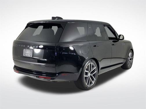 2025 Land Rover Range Rover P550e SE