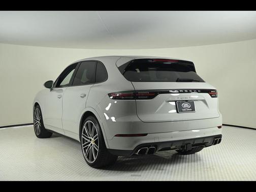 2021 Porsche Cayenne Turbo