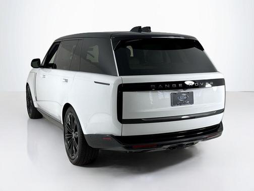 2025 Land Rover Range Rover P530 SE 7 Seat