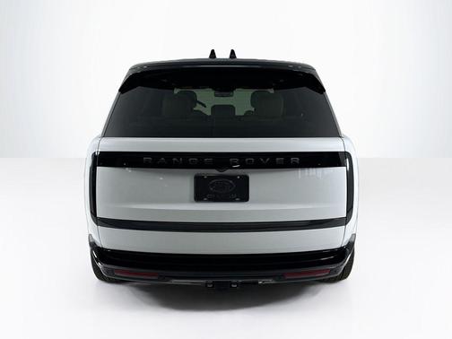 2025 Land Rover Range Rover P530 SE 7 Seat