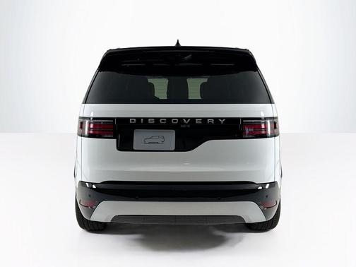2026 Land Rover Discovery Tempest Edition
