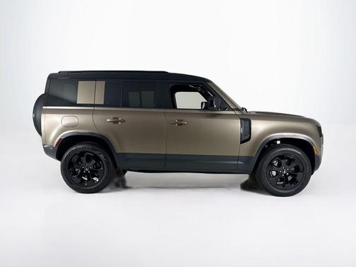2025 Land Rover Defender P300