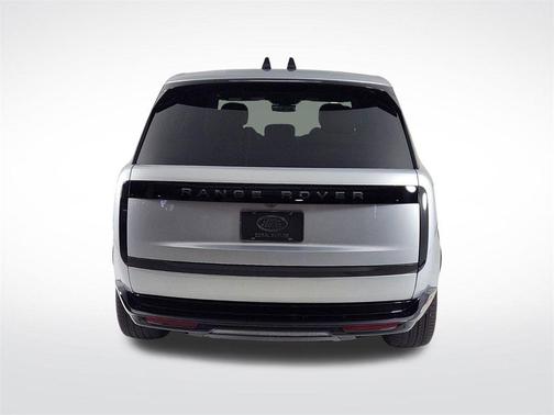 2025 Land Rover Range Rover P400 SE 7 Seat