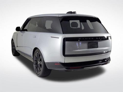 2025 Land Rover Range Rover P400 SE 7 Seat