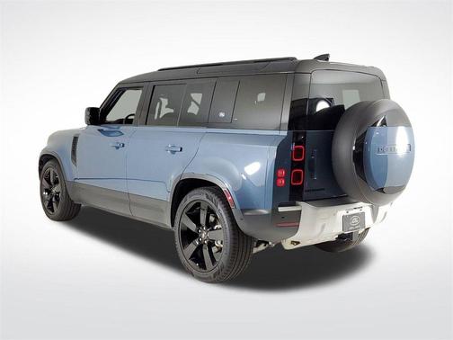 2024 Land Rover Defender P300