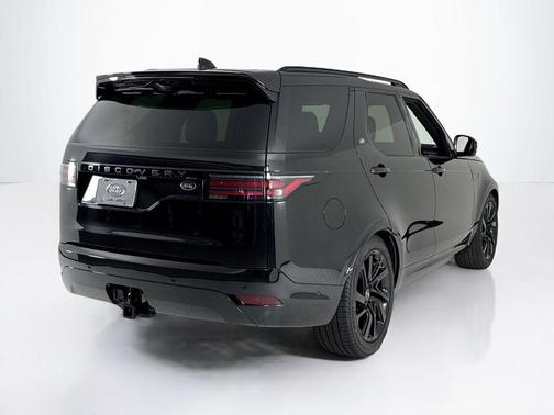 2023 Land Rover Discovery P300 S R-Dynamic