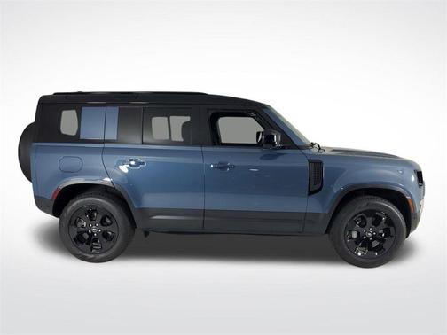 2025 Land Rover Defender P400 S