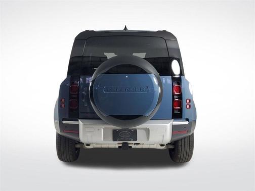 2025 Land Rover Defender P400 S