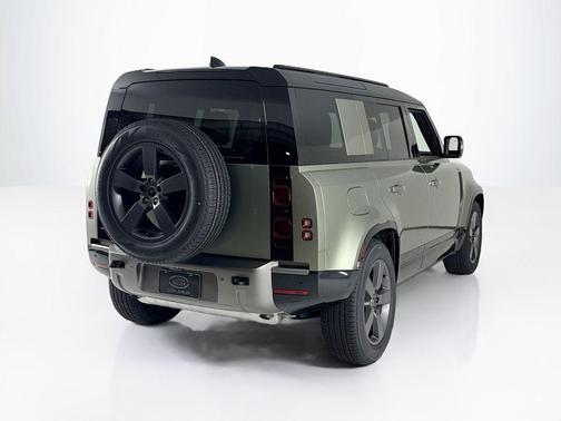 2025 Land Rover Defender P400 X-Dynamic SE