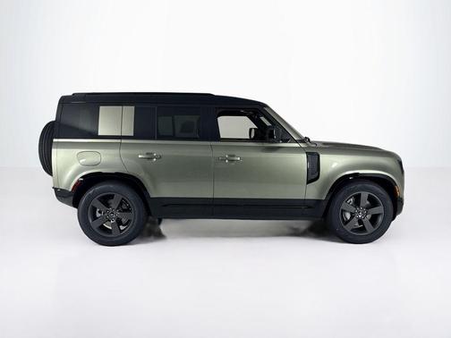 2025 Land Rover Defender P400 X-Dynamic SE