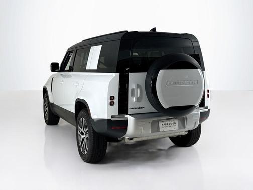 2025 Land Rover Defender P400 S
