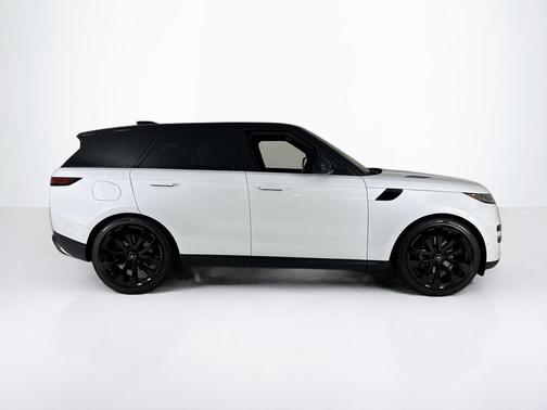 2025 Land Rover Range Rover Sport P360 SE