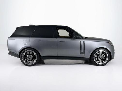2025 Land Rover Range Rover P400 SE