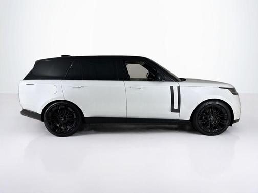 2025 Land Rover Range Rover P530 SE 7 Seat