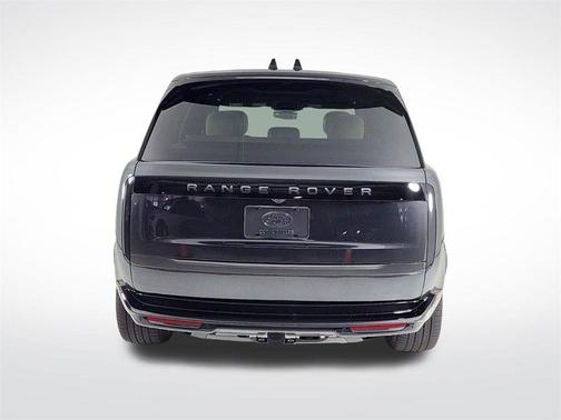 2025 Land Rover Range Rover P400 SE
