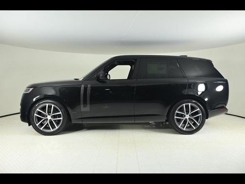 2025 Land Rover Range Rover P550e SE