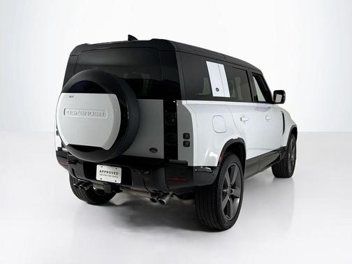 2023 Land Rover Defender 110 V8