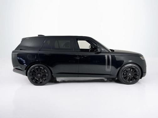 2025 Land Rover Range Rover P530 SE 7 Seat