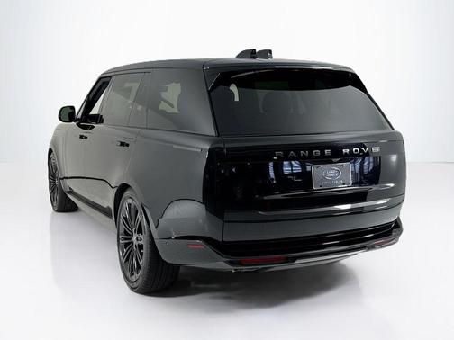 2025 Land Rover Range Rover P530 SE 7 Seat