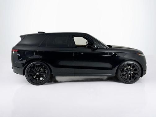 2025 Land Rover Range Rover Sport P360 SE