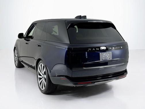 2025 Land Rover Range Rover P530 SE