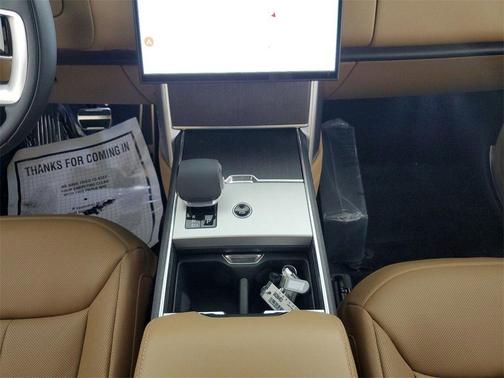 2025 Land Rover Range Rover P530 SE
