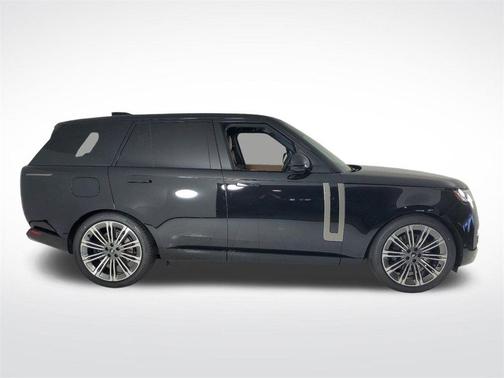 2025 Land Rover Range Rover P530 SE