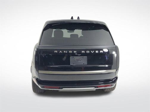 2025 Land Rover Range Rover P530 SE