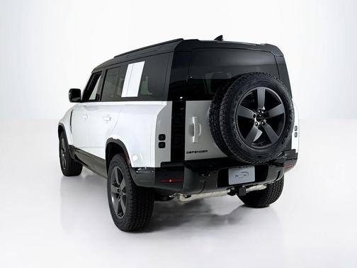 Fuji White 2026 Land Rover Defender P400 X-Dynamic SE