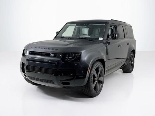 2026 Land Rover Defender 130 X-Dynamic SE
