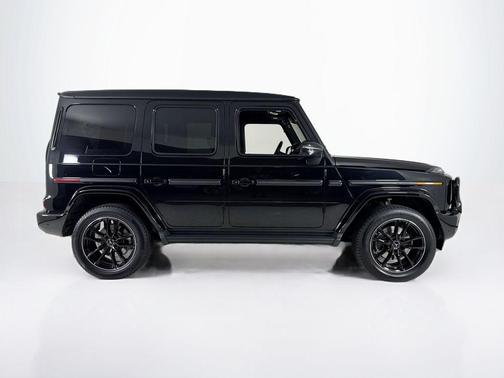 Obsidian Black Metallic 2025 Mercedes-Benz G-Class G 550 4MATIC