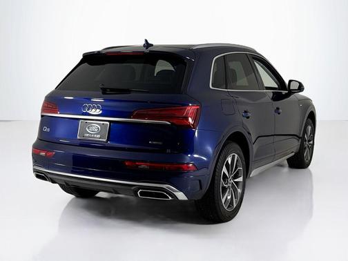 2022 Audi Q5 45 S line Premium Plus