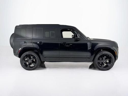 2025 Land Rover Defender P400 X-Dynamic SE