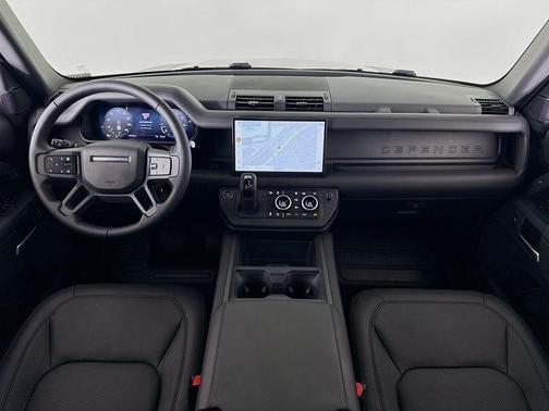 2025 Land Rover Defender P400 X-Dynamic SE