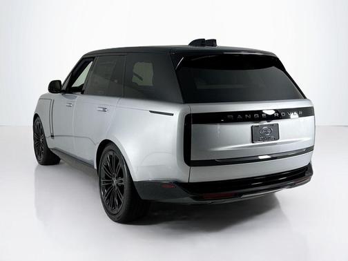 2025 Land Rover Range Rover P400 SE