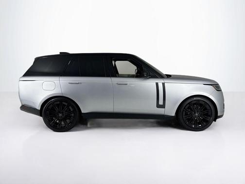 2025 Land Rover Range Rover P400 SE