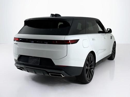 2025 Land Rover Range Rover Sport P360 SE