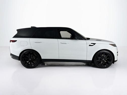 2025 Land Rover Range Rover Sport P360 SE