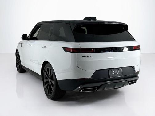 2025 Land Rover Range Rover Sport P360 SE